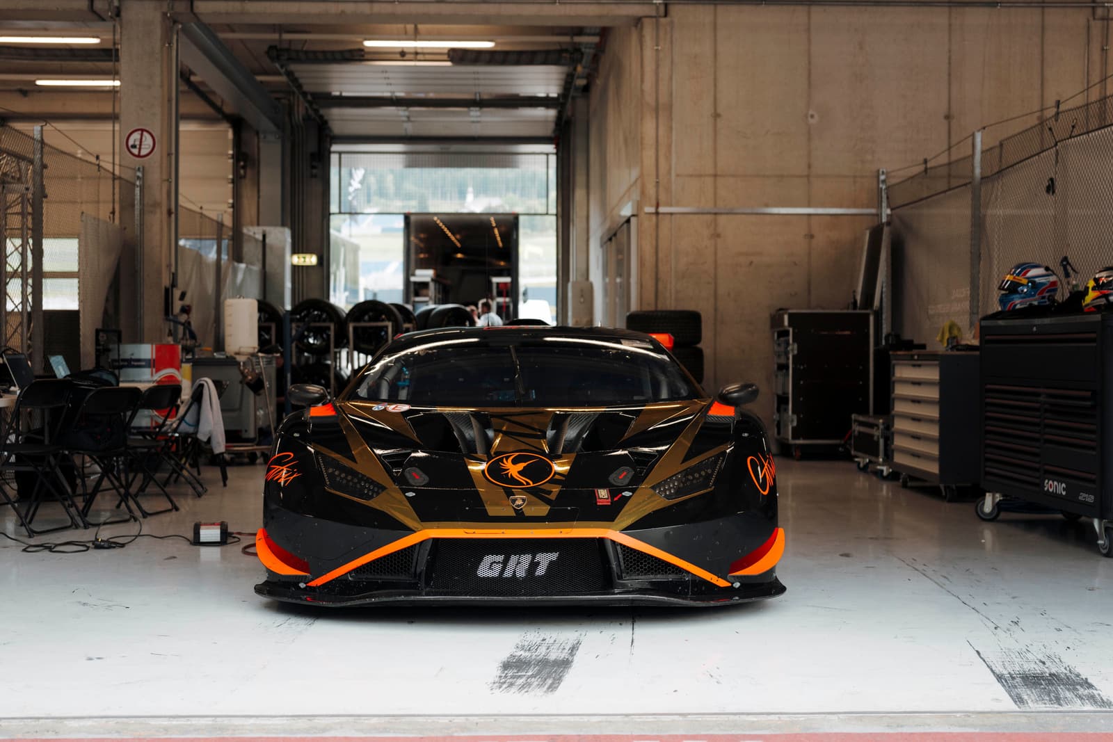 Lamborghini Huracán in der Box, Red Bull Ring 2026